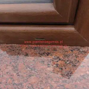 Vanga czerwony brązowy parapet granitowy kamienny